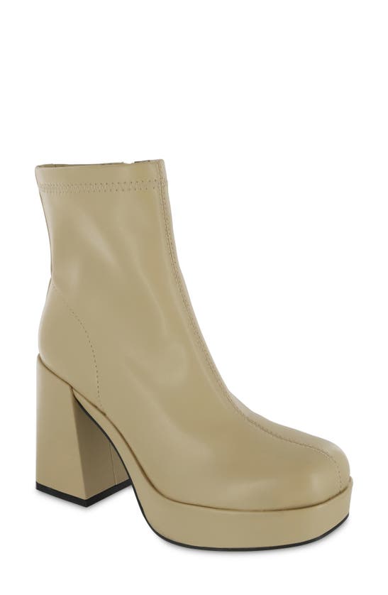 Mia Ilia Platform Bootie In Natural