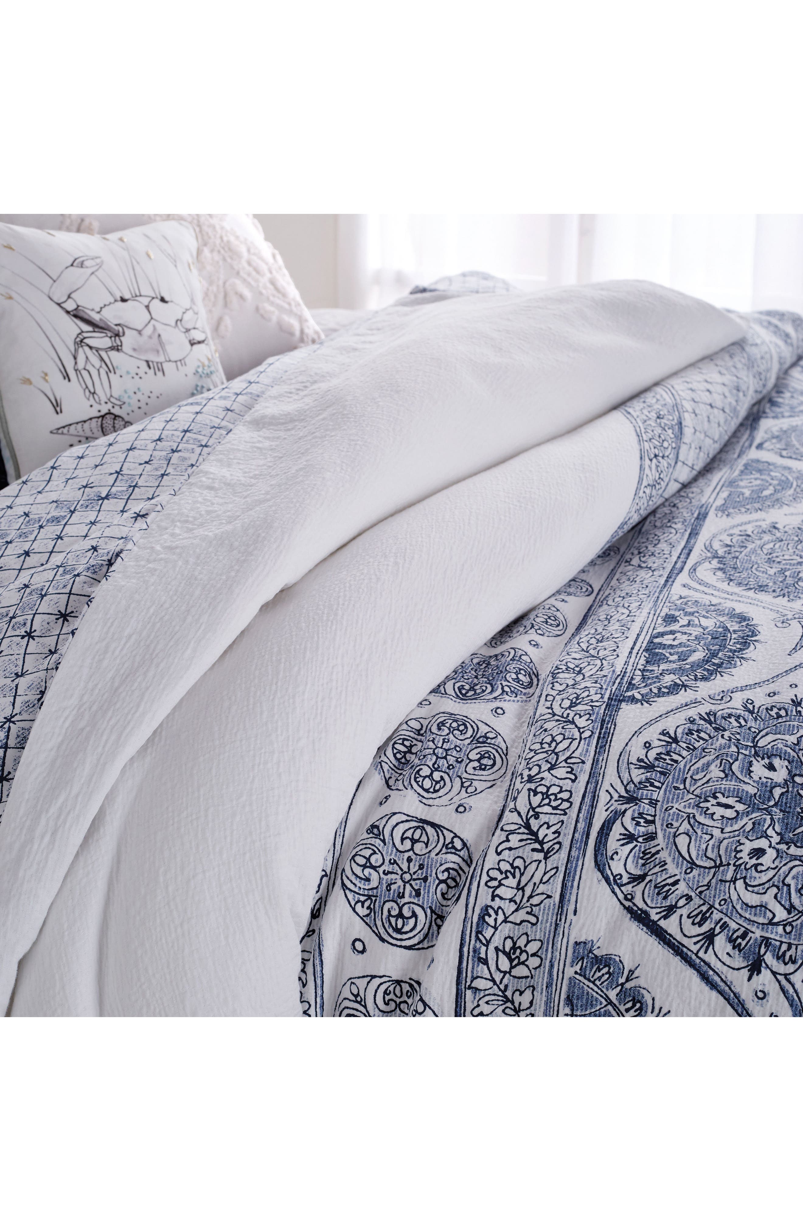 matelasse medallion duvet cover set