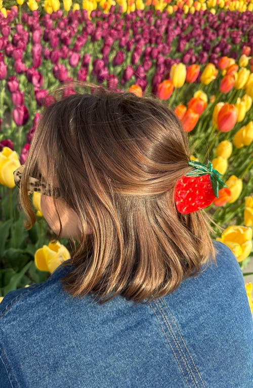 Solar Eclipse Strawberry Claw Hair Clip In Red