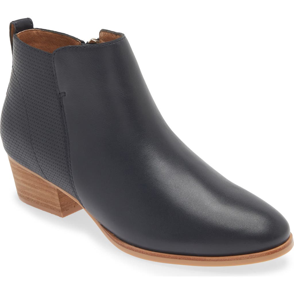 Frankie4 Charleston Bootie In Dark Navy