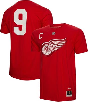 Men's Mitchell & Ness Gordie Howe Red Detroit Red Wings Captain Patch Name  & Number T-Shirt