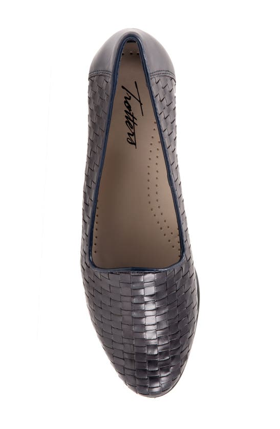 Trotters Liz Slip-on Loafer In Navy Calfs