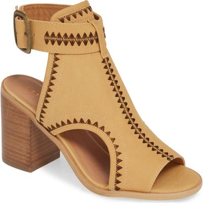 Very Volatile Yankee Embroidered Shield Sandal, Brown