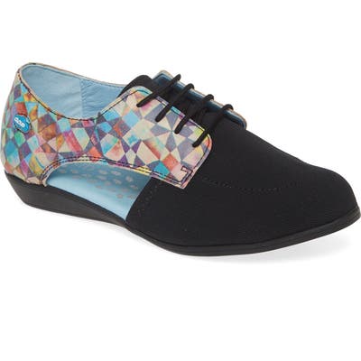 Cloud Charm Cutout Oxford - Black