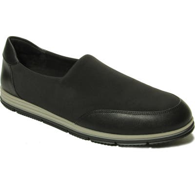 Vaneli Quade Flat- Black
