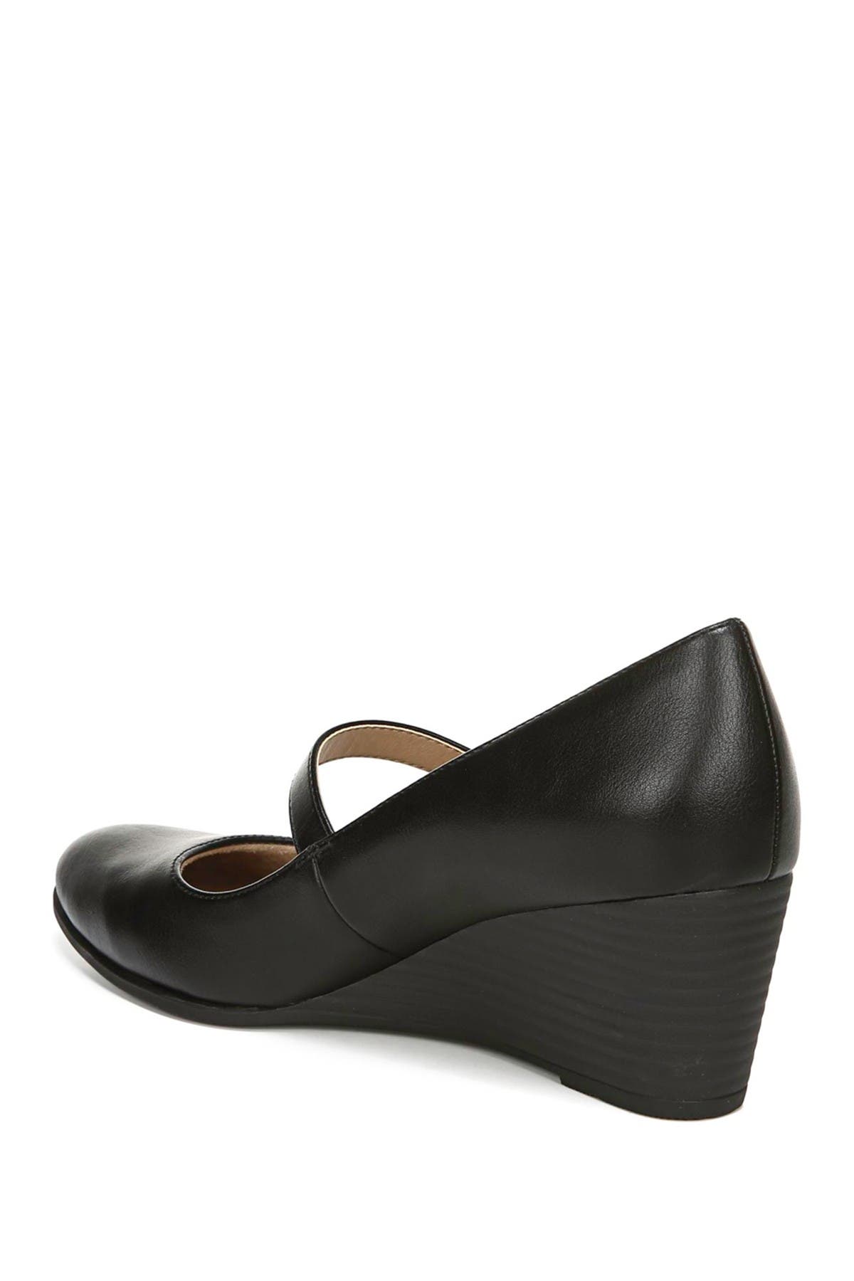 soul naturalizer sofie pump