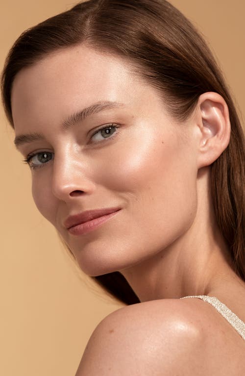 Chantecaille Sheer Glow Gold Face Tint Gold 30ml In No Color