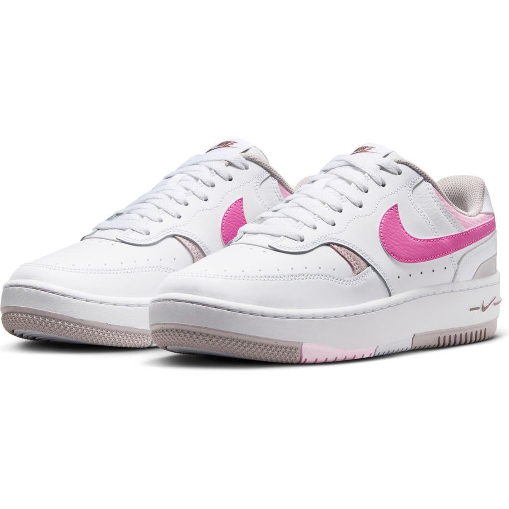 Nike Gamma Force Sneaker In White/pink/violet
