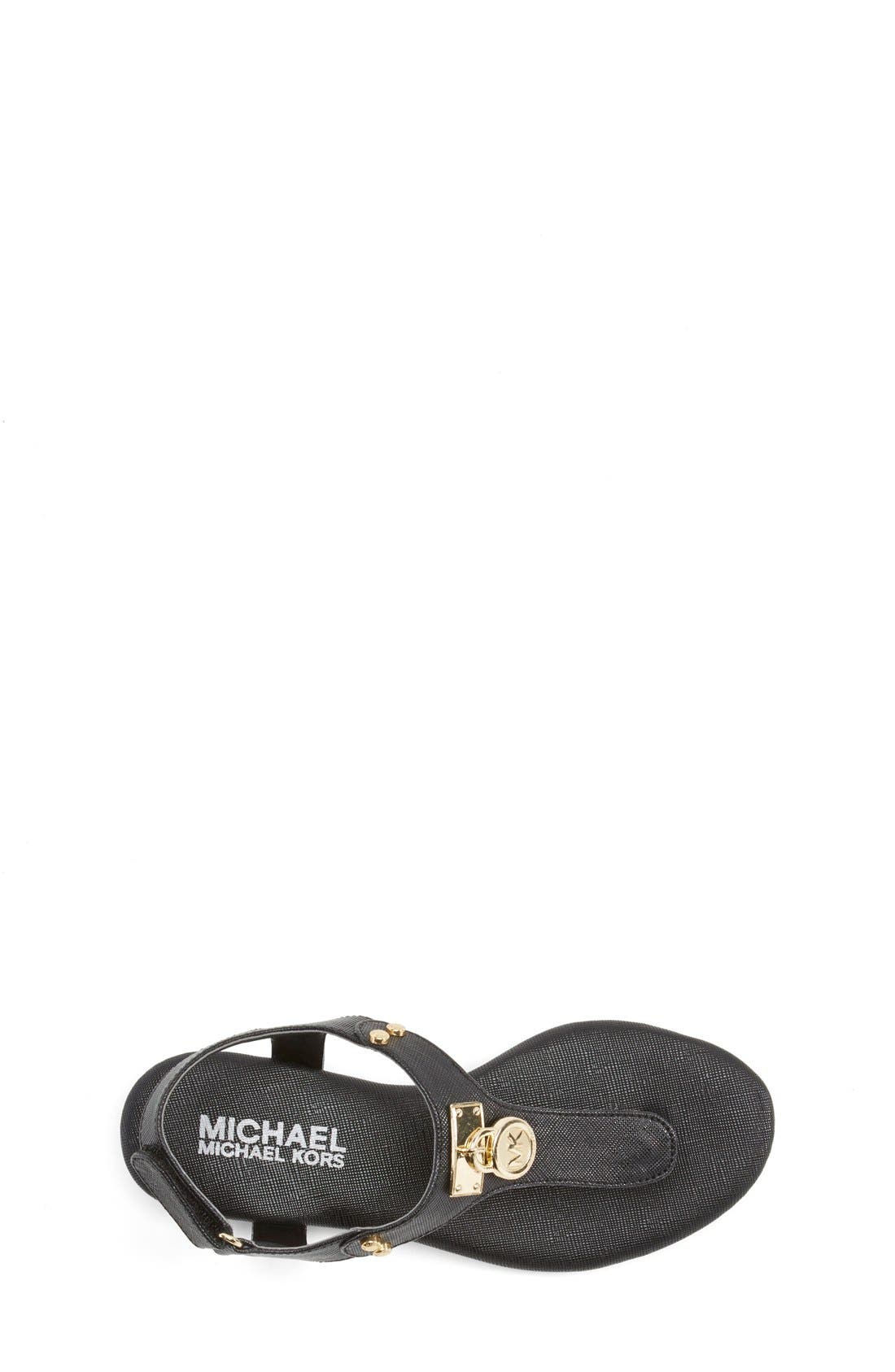 How to measure toddler feet