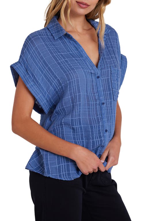 Bella Dahl Short Sleeve Pocket Button Down Shirt In Bright Indigo In Bright Indigo