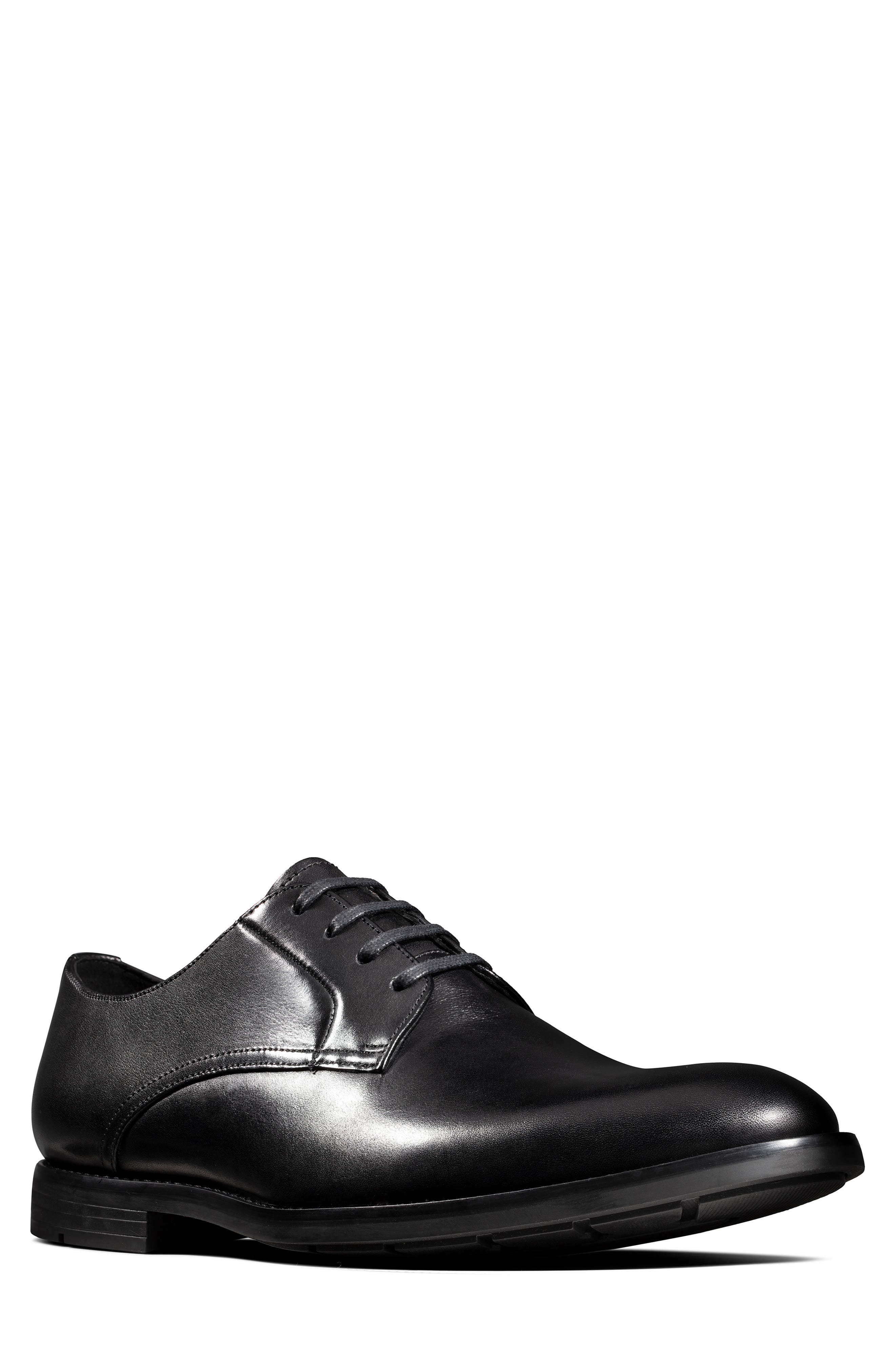 clarks shoes for sale near me