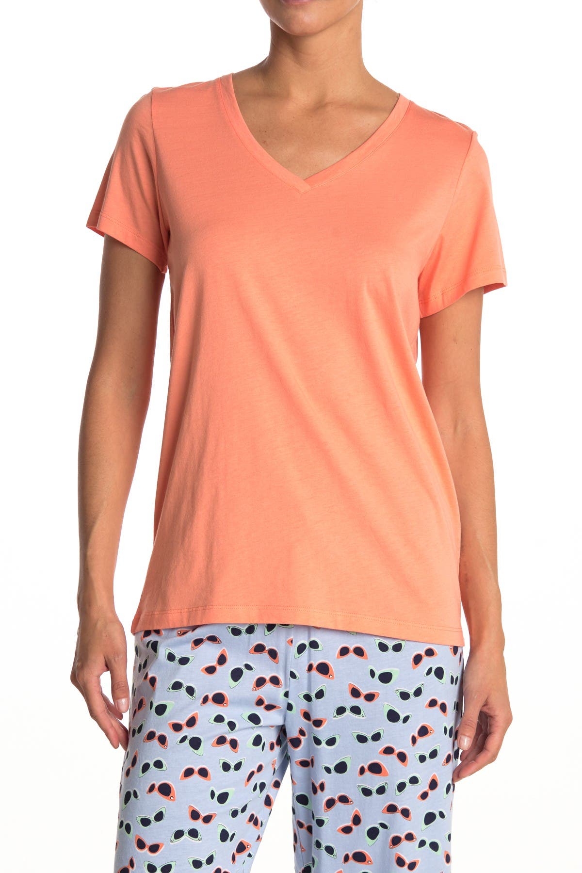 Hue Solid Short Sleeve V-neck T-shirt In Peach Pink
