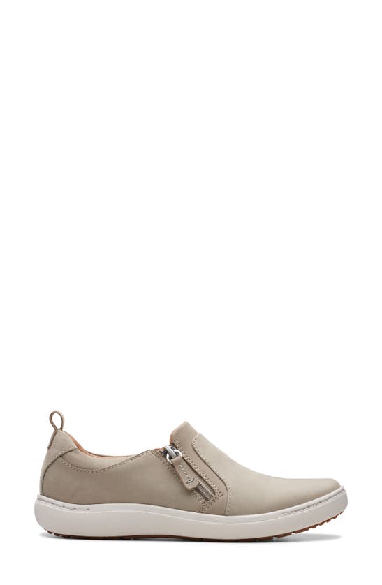 Clarks Nalle Lilac Slip-on Sneaker In Stone Nubu