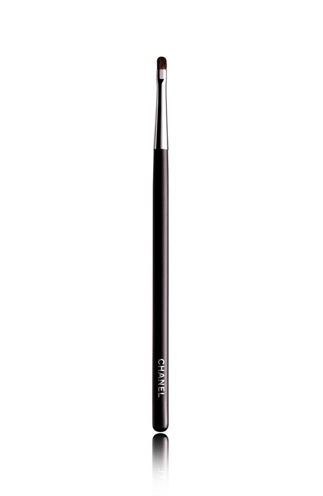 CHANEL PINCEAU CONTOUR PAUPIÈRES Contour Shadow Brush 14 Nordstrom