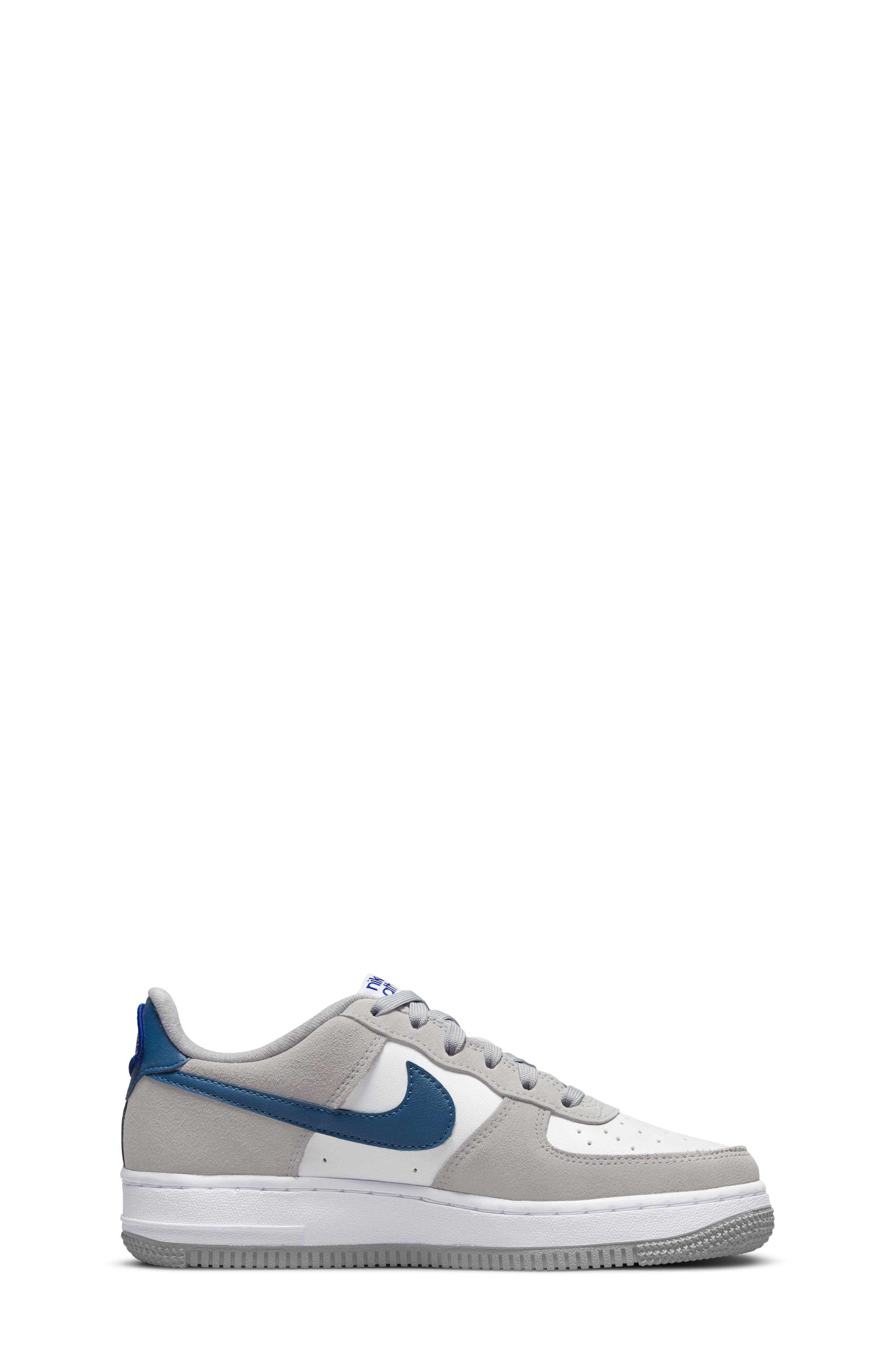 nike force lv8