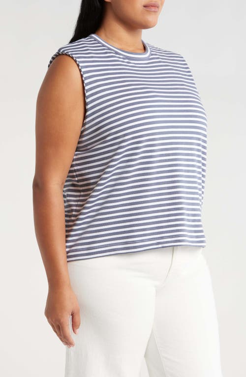 Shop Madewell Structured Shoulder Pad Muscle Tee In Sunfaded Indigo