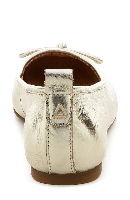 Kelsi Dagger Brooklyn Frankie Flat In Washed Gold