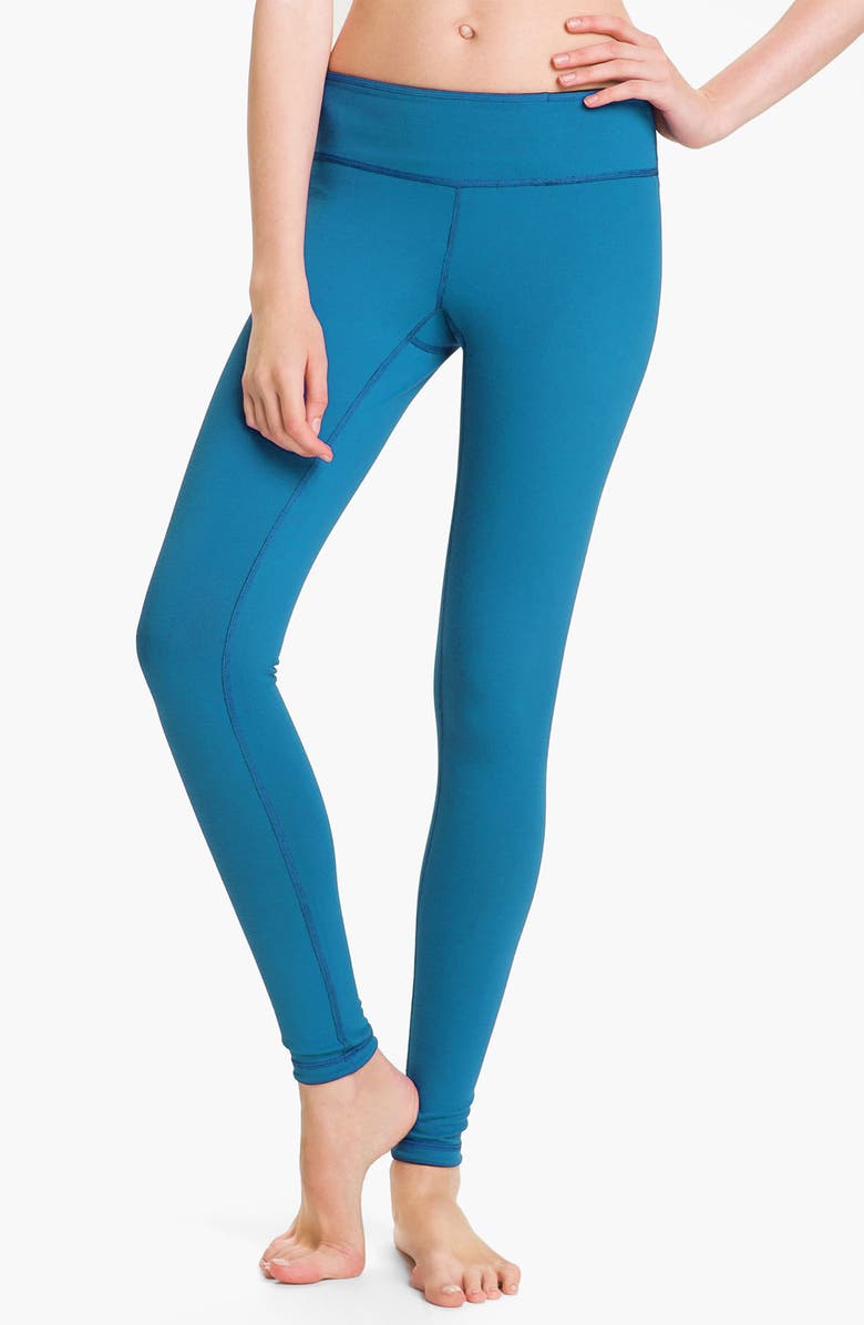 ZELLA 'Live In' Reversible Leggings, Main, color, 001