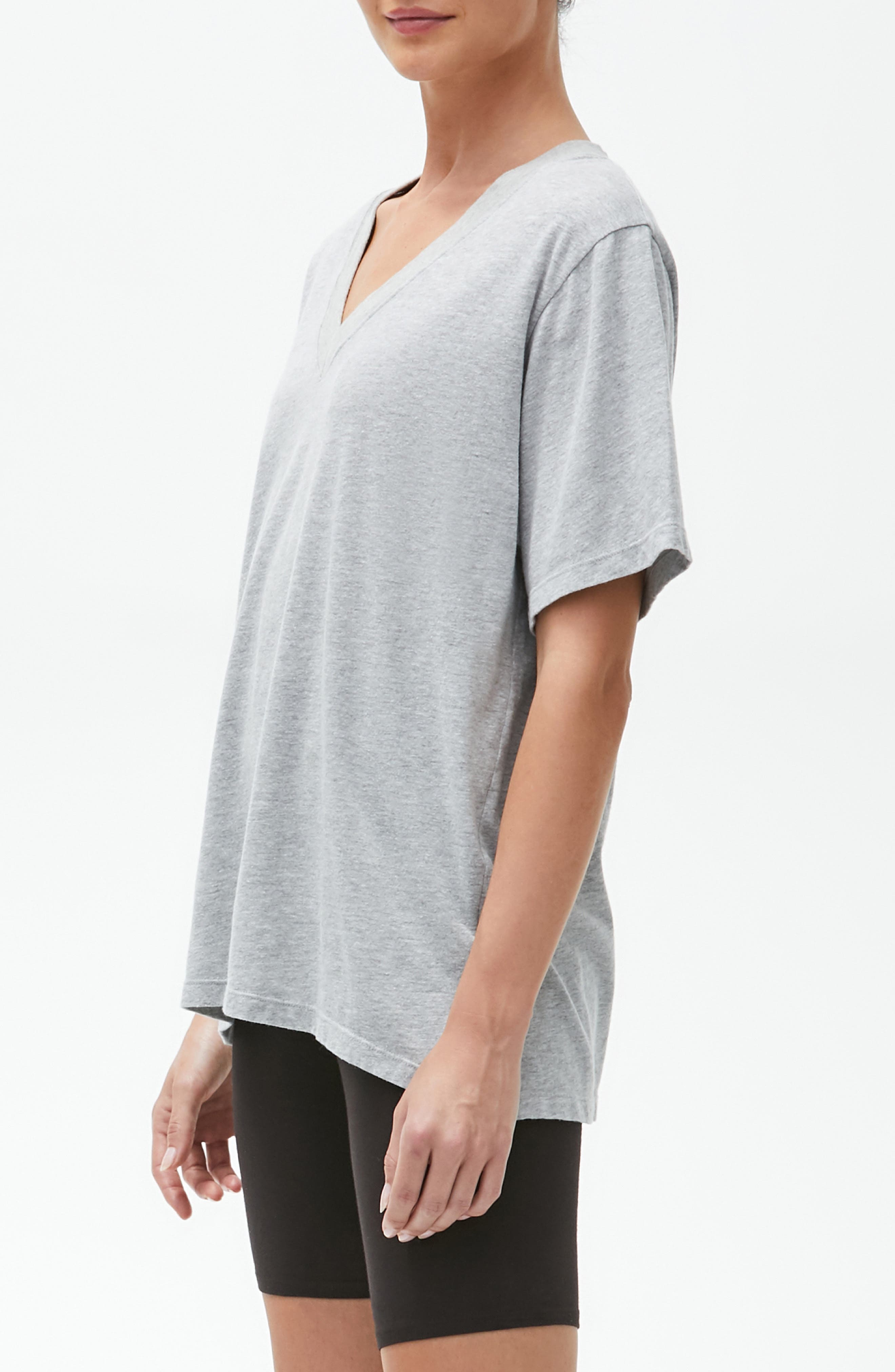 v neck t shirt oversized