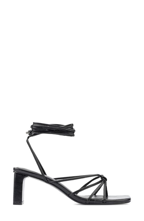 Fashion To Figure Lana Heeled Sandal In Black