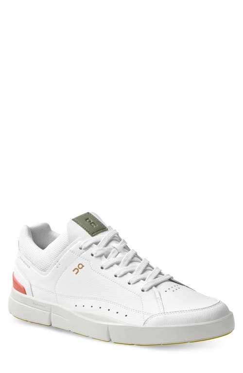 On THE ROGER Centre Court Tennis Sneaker - Men in White/Coral