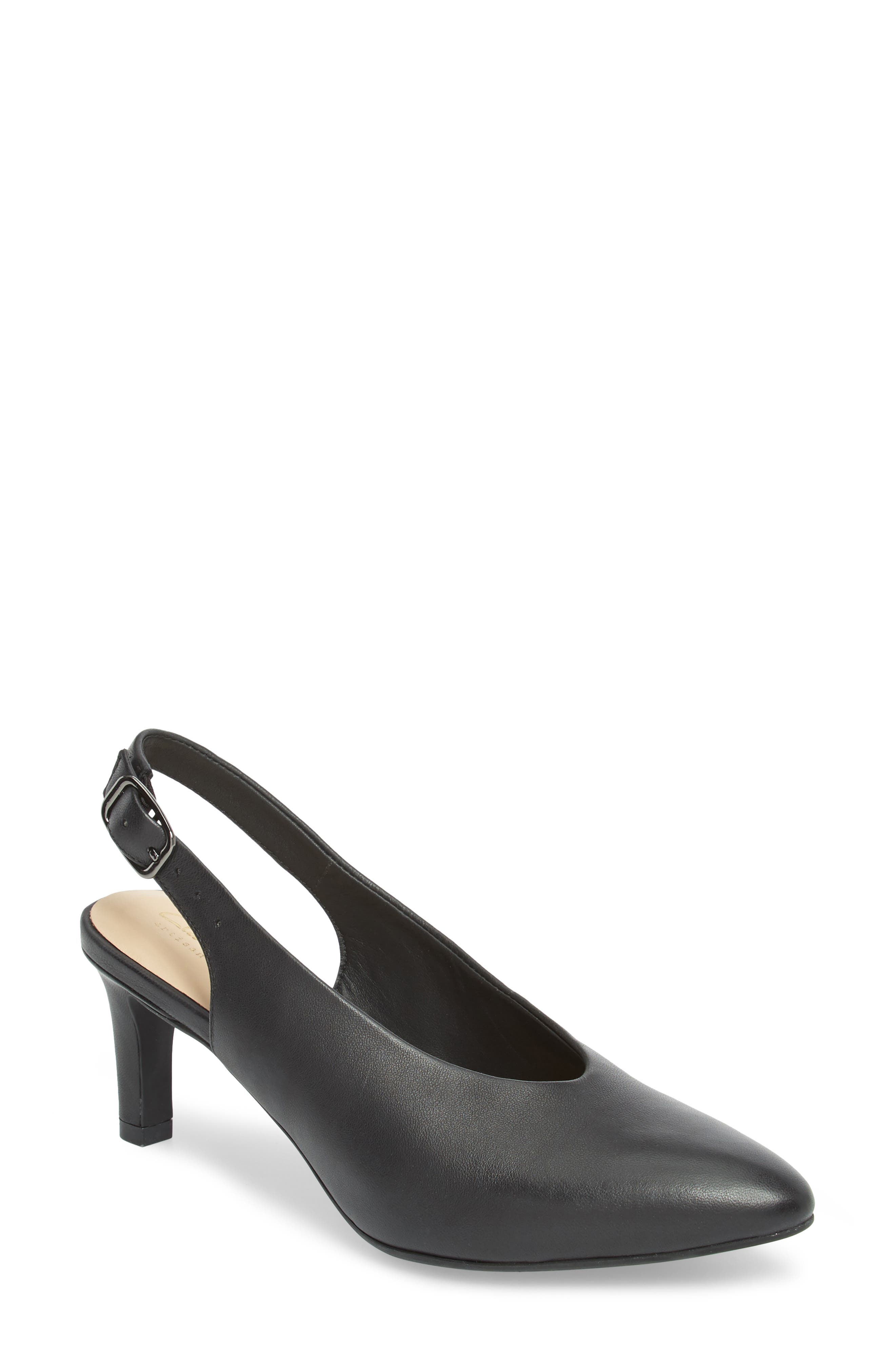 clarks kitten heel pumps