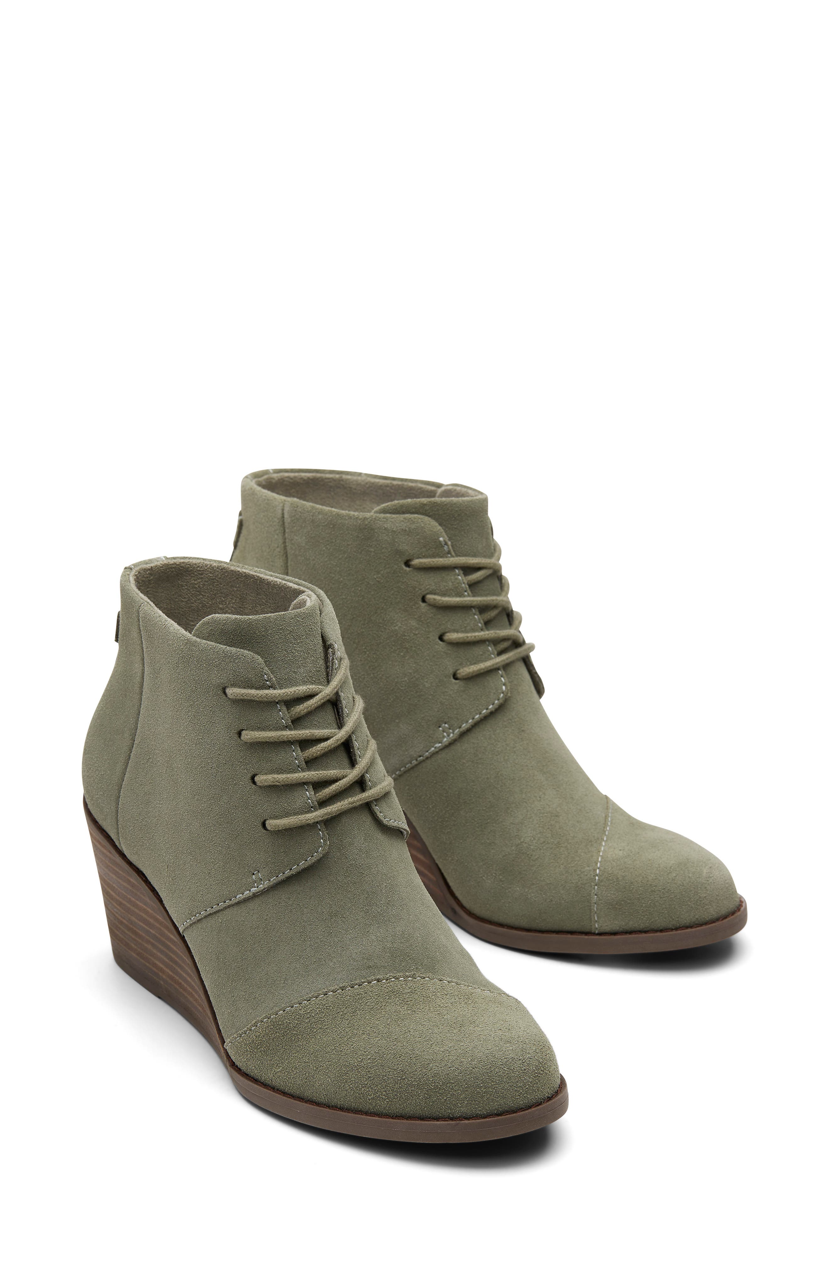 green booties