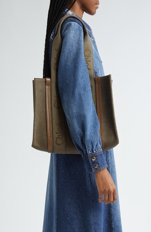 Shop Chloé Woody Linen Canvas Tote In Dark Khaki