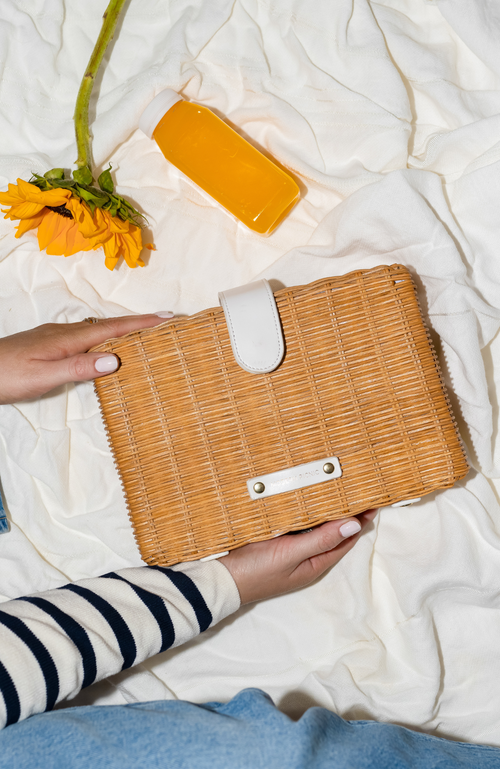 Modern Picnic The Snacker In Darker White Wicker