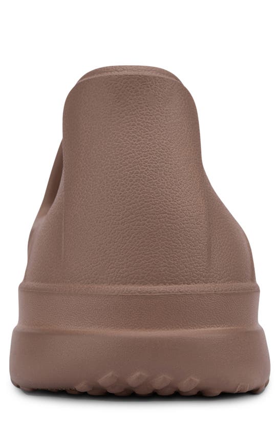 Lusso Cloud Scenario Waterproof Slip-on In Malt