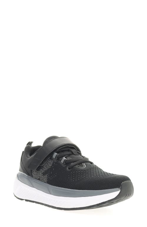Propét Ultra FX Walking Sneaker in Black/Grey at Nordstrom, Size 9