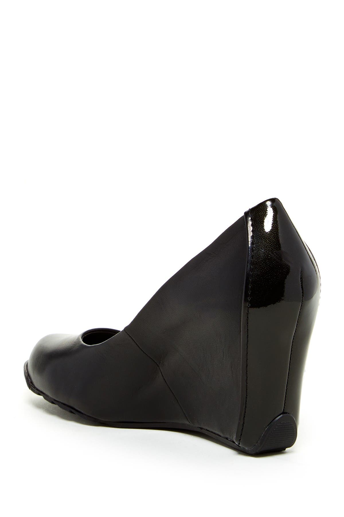 kenneth cole reaction did u tell wedge pumps
