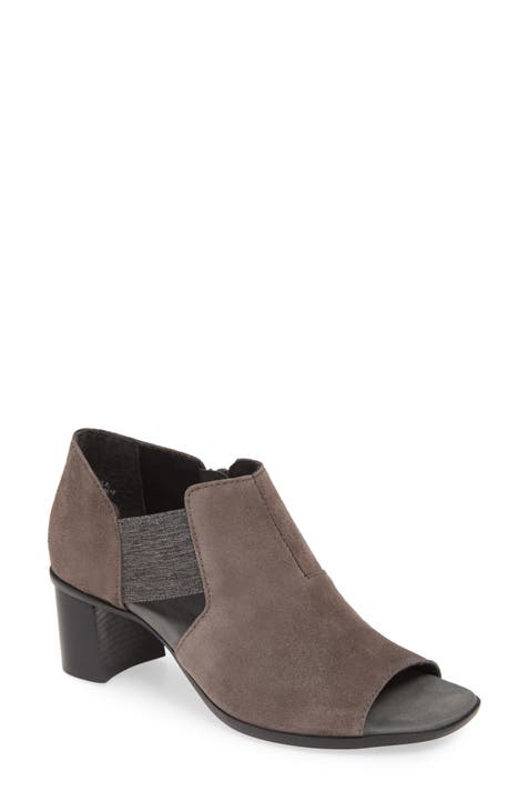 Women's Munro Clearance Shoes, Sandals & Boots | Nordstrom Rack