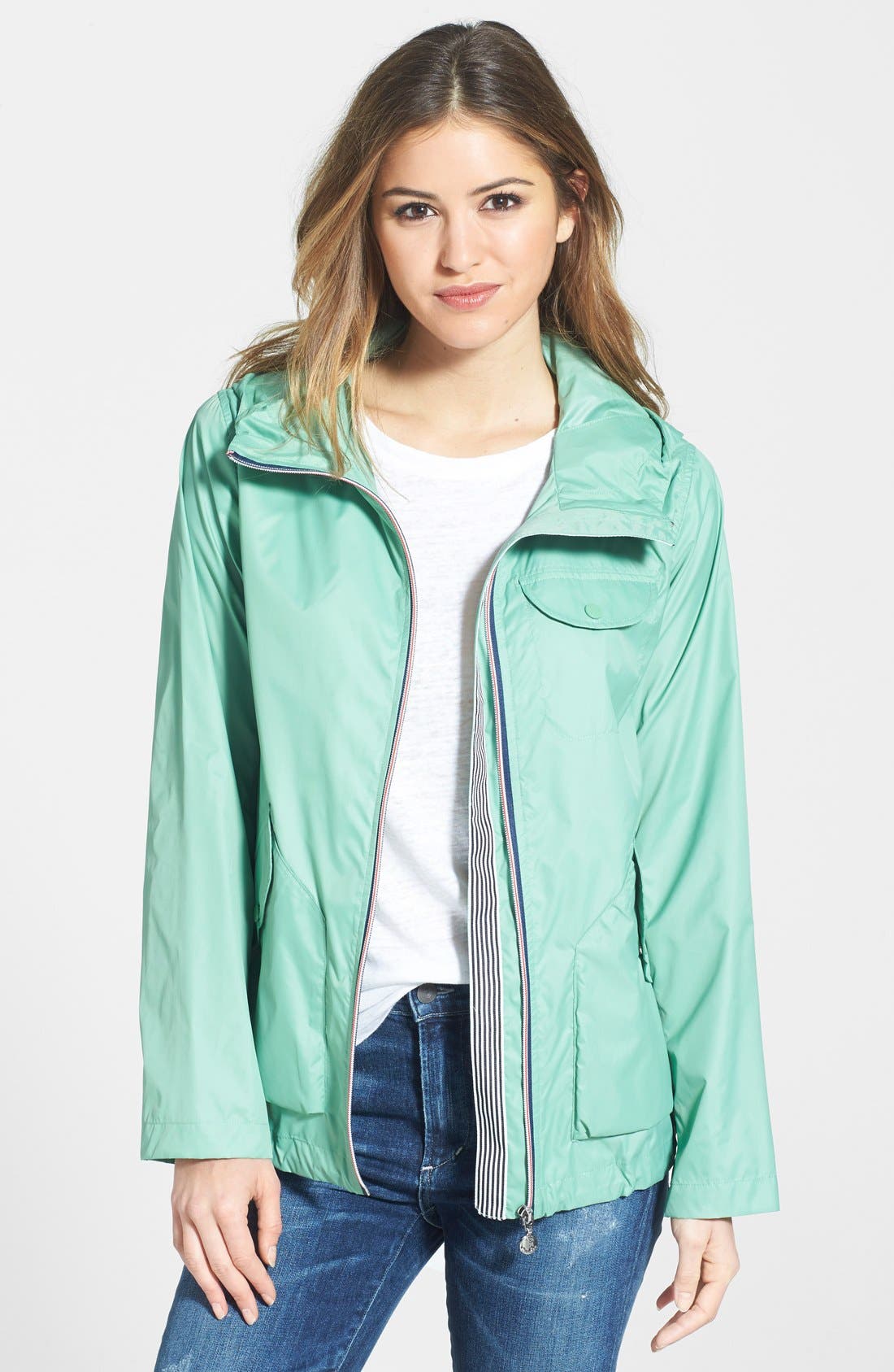 Bernardo Packable Hooded Rain Jacket (Regular & Petite) | Nordstrom