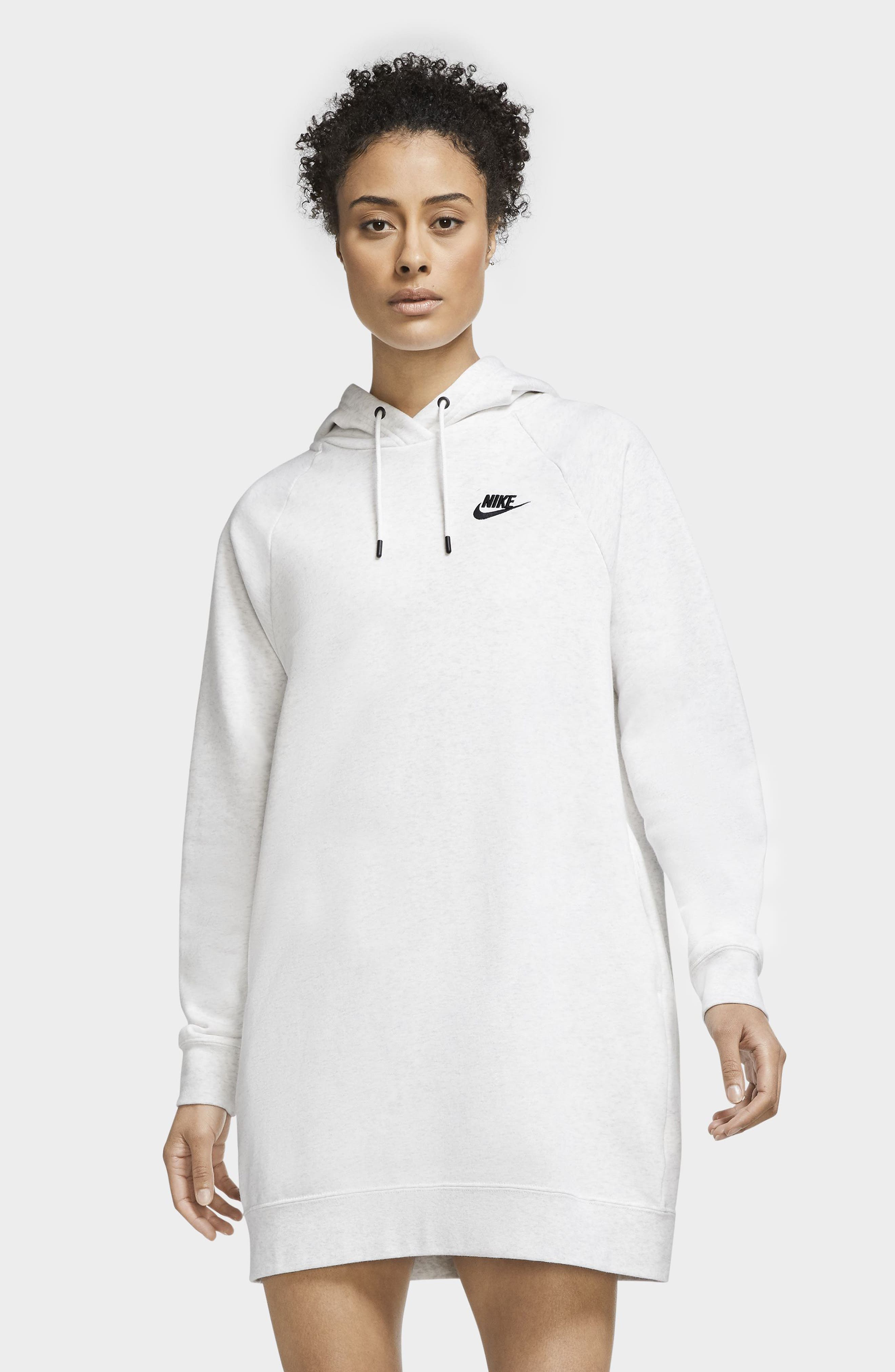 Nike essential fleece hooded best sale sweatshirt dress