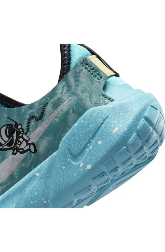 nike kids flex runner