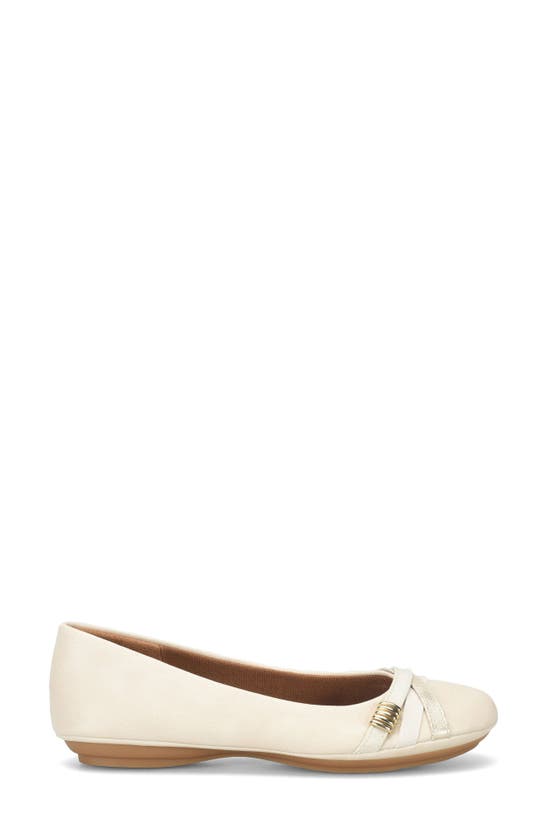 Eurosoft Shainna Ballet Flat In Bone