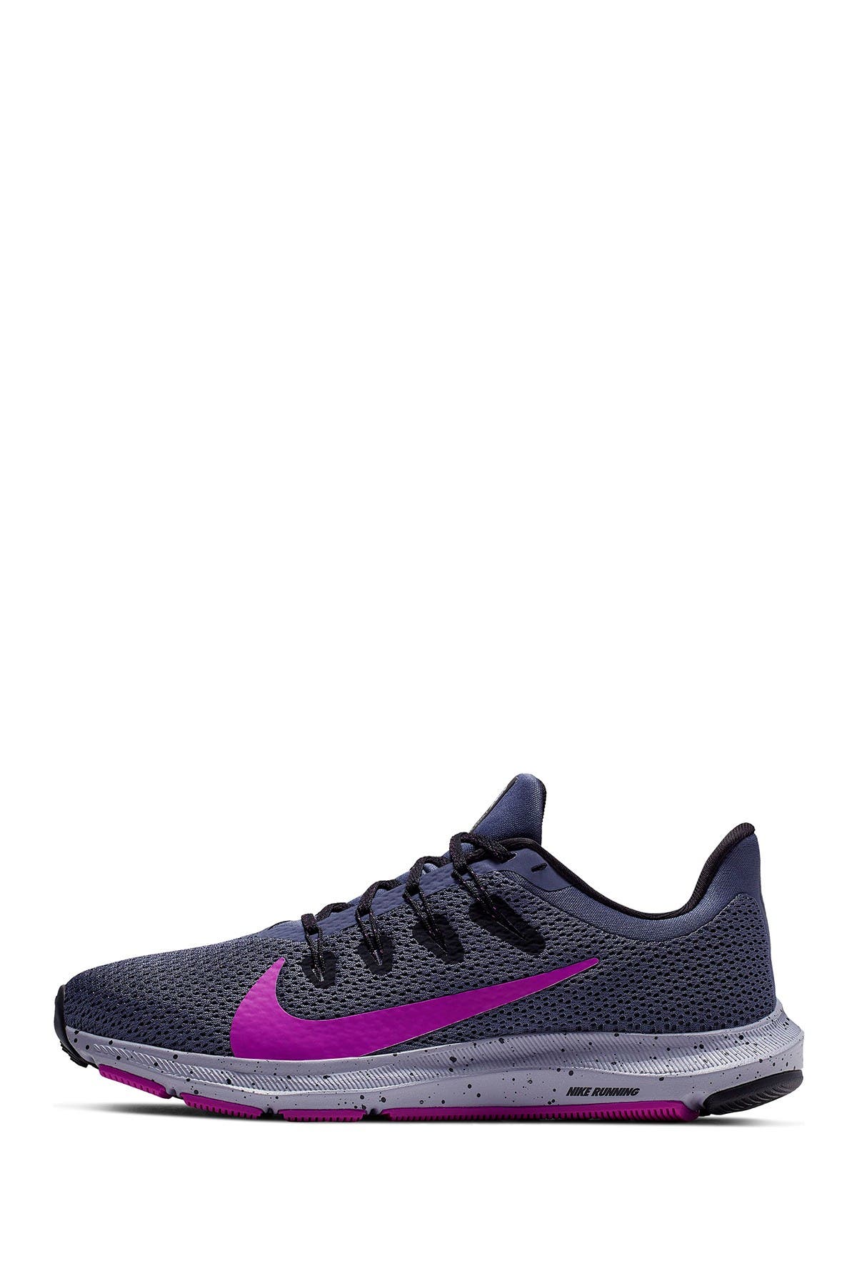 nike quest lightweight running sneaker