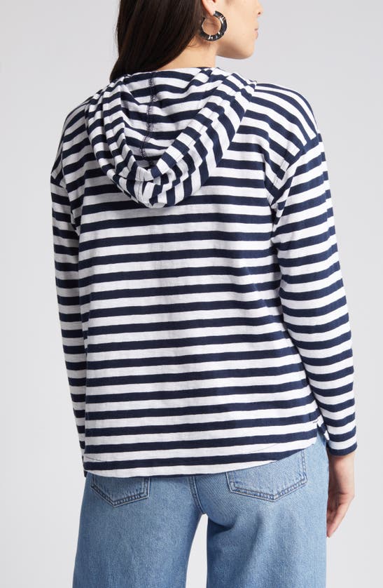 Shop Caslon (r) Organic Cotton Hoodie In Navy Blazer White Charm Stripe