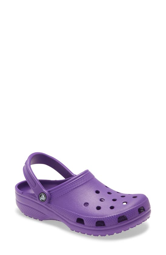 Crocs Classic Clog In Neon Purple