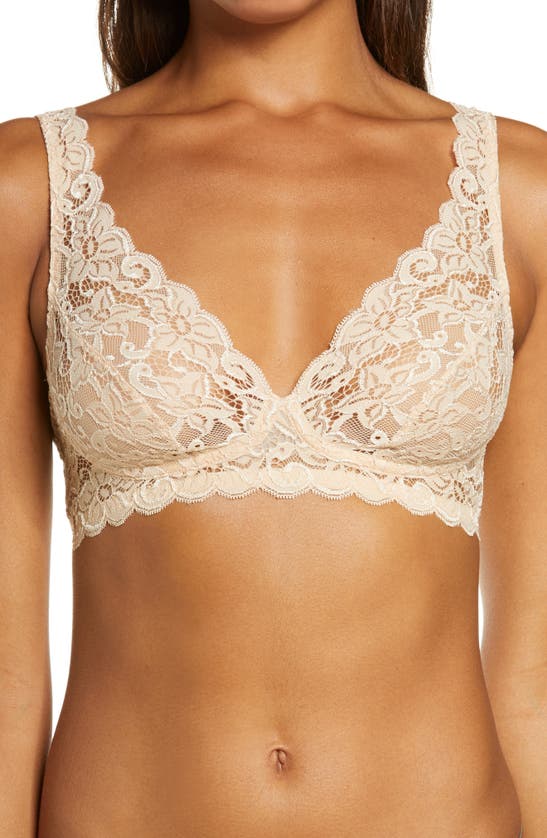 Hanro Luxury Moments Lace Unlined Underwire Bra In Beige