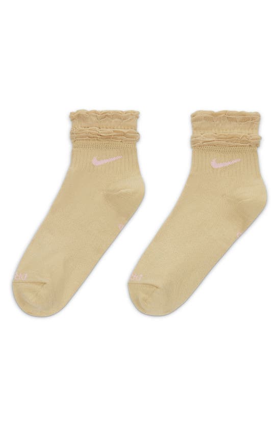 Nike Women's Everyday Training Ankle Socks In Team Gold/ Pink Foam