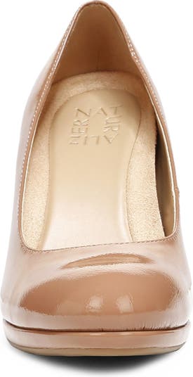 Naturalizer michelle store almond toe pump