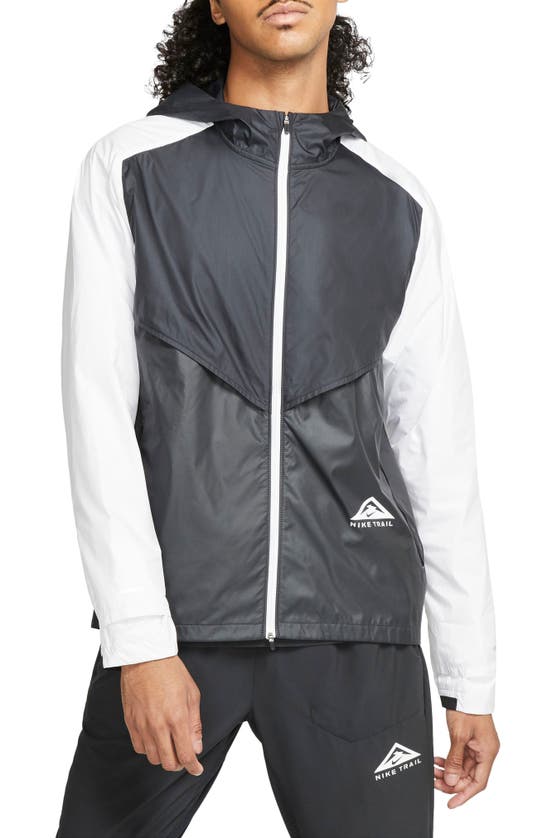 Nike Windrunner Packable Jacket In Black/ Dk Smoke Grey/ White