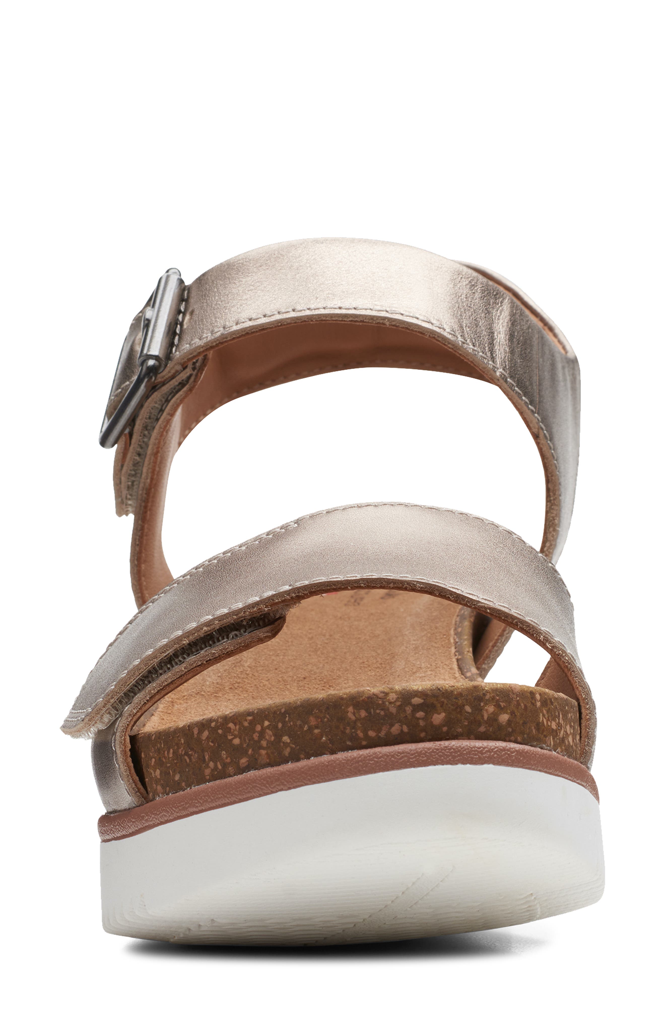Clarks® Un Lizby Platform Sandal 