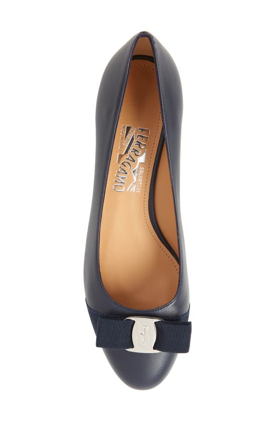 Shop Ferragamo Vara Soft Pump In Midnight