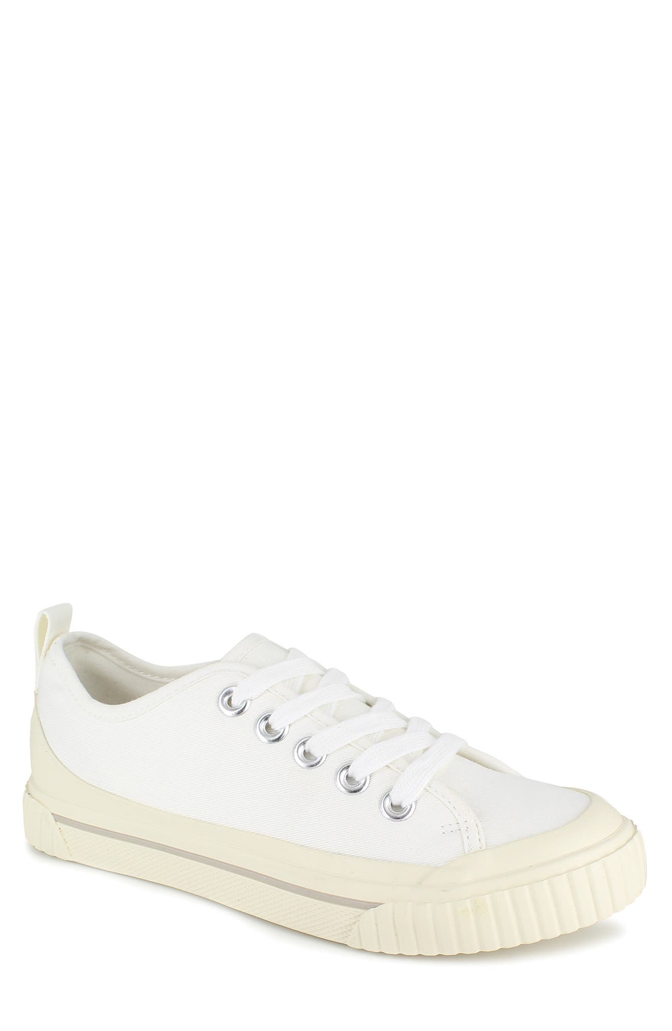 Esprit Lucy Low Top Sneaker In Off White | ModeSens