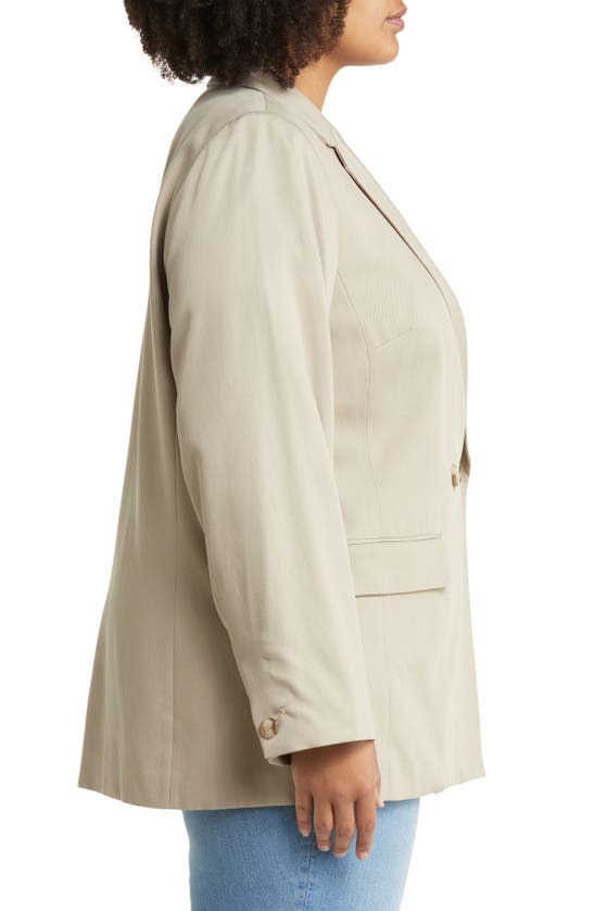 Shop Madewell Caldwell Double-breasted Blazer In Pumice