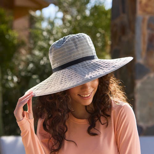 Uv Skinz Pacifica Hat In Black