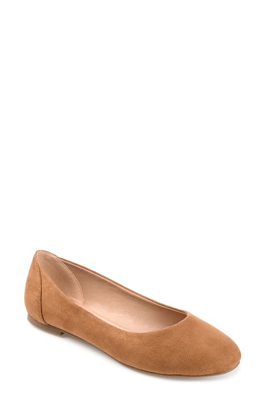 Shop Journee Collection Kavn Flat In Tan